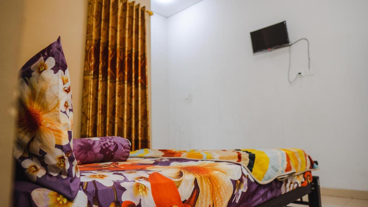 Sitiinggil Guest House Syariah تيغال المظهر الخارجي الصورة